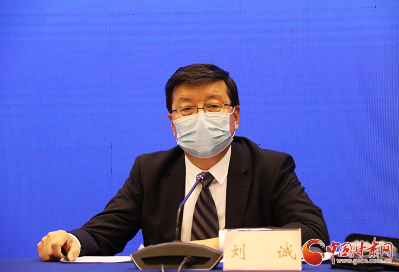 甘肅省人社廳：落實落細“四個確?！贝胧?實現(xiàn)貧困人口基本養(yǎng)老保險全覆蓋（圖）