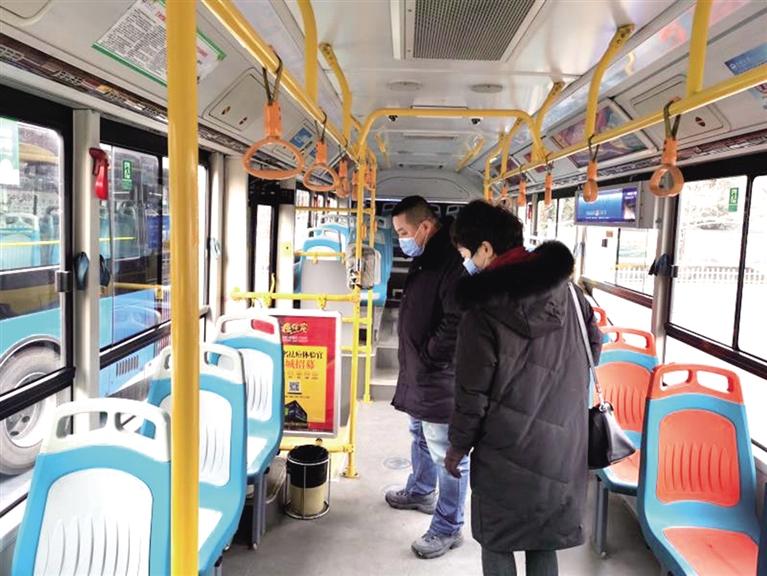 蘭州公交集團(tuán)：所有公交車輛落實早晚高峰前“一日兩消毒”制度