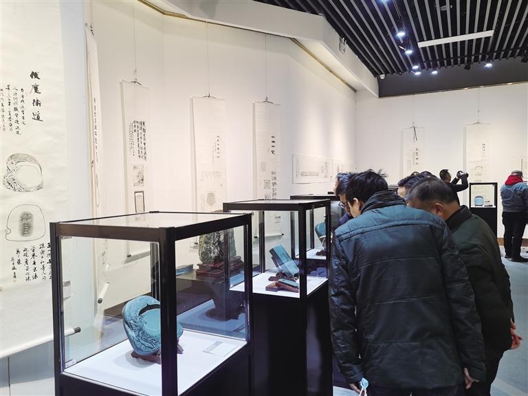 “非遺精品洮硯傳拓題跋藝術(shù)展”開展 洮硯雕刻、傳拓、拓片題跋集中亮相甘肅藝術(shù)館