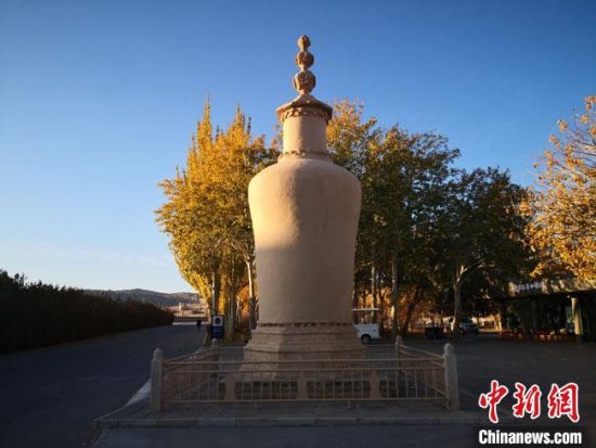 圖為2020年11月，沐浴在晨光中的莫高窟道士塔。(資料圖) 馮志軍 攝