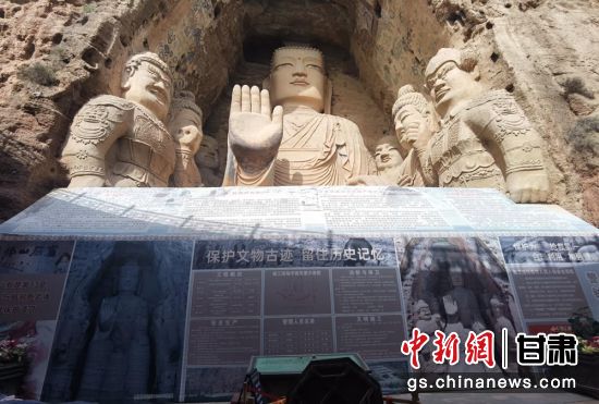 時(shí)下，中國“石窟鼻祖”天梯山石窟第13窟大佛足部與局部危巖體搶救性保護(hù)項(xiàng)目正在施工。圖為施工現(xiàn)場(chǎng)。陳曉斌 攝