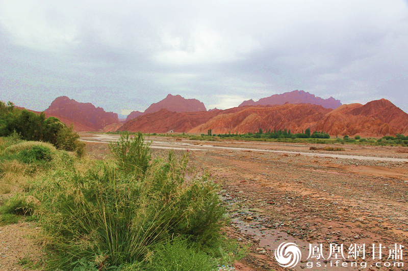 庫車銅廠河沿途，曾經(jīng)的絲路古道。楊文遠(yuǎn) 攝
