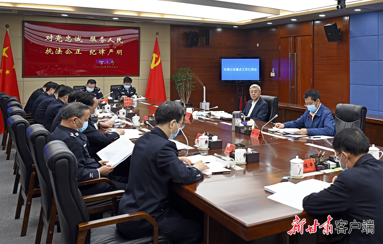 【甘快看】尹弘在甘肅省公安廳調(diào)研時強調(diào)：堅持政治建警鍛造公安鐵軍，全力以赴防風險保安全護穩(wěn)定