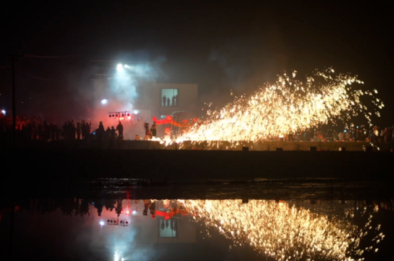 一碗刨豬湯的沸騰密碼：鄉(xiāng)愁、溫情與文旅的雙向奔赴